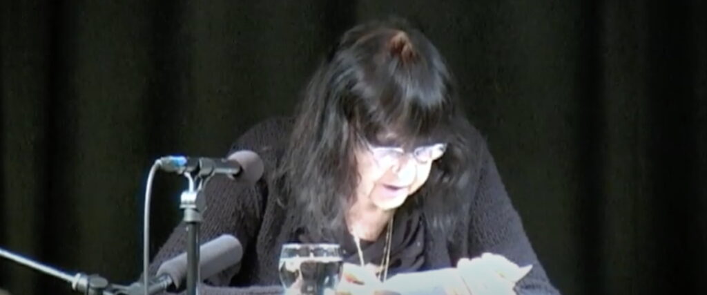 Videovorschaubild von Friederike Mayröcker bei einer Lesung