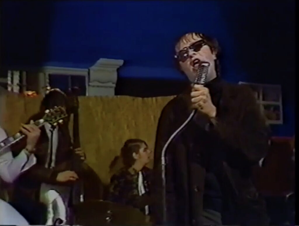 Videovorschaubild zu Ronni Urini punkt Konrad Bayer: niemand hilft mir