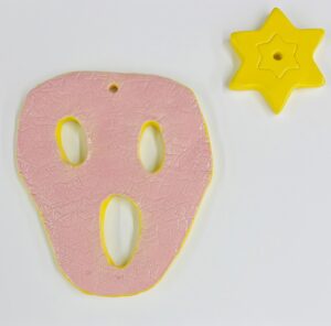 Kunstwerk von Agnès Wyler aus der Serie Golehm, „deine Augen haben gesehen“